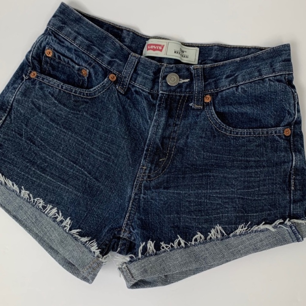 Women’s Levi 550 Relaxed cutoff Jean shorts
